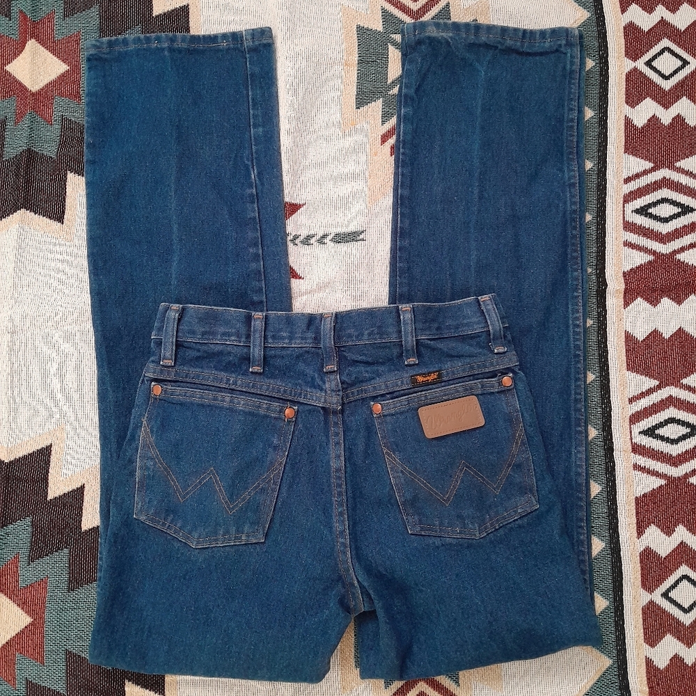 28x32 Ladies Wrangler Jeans